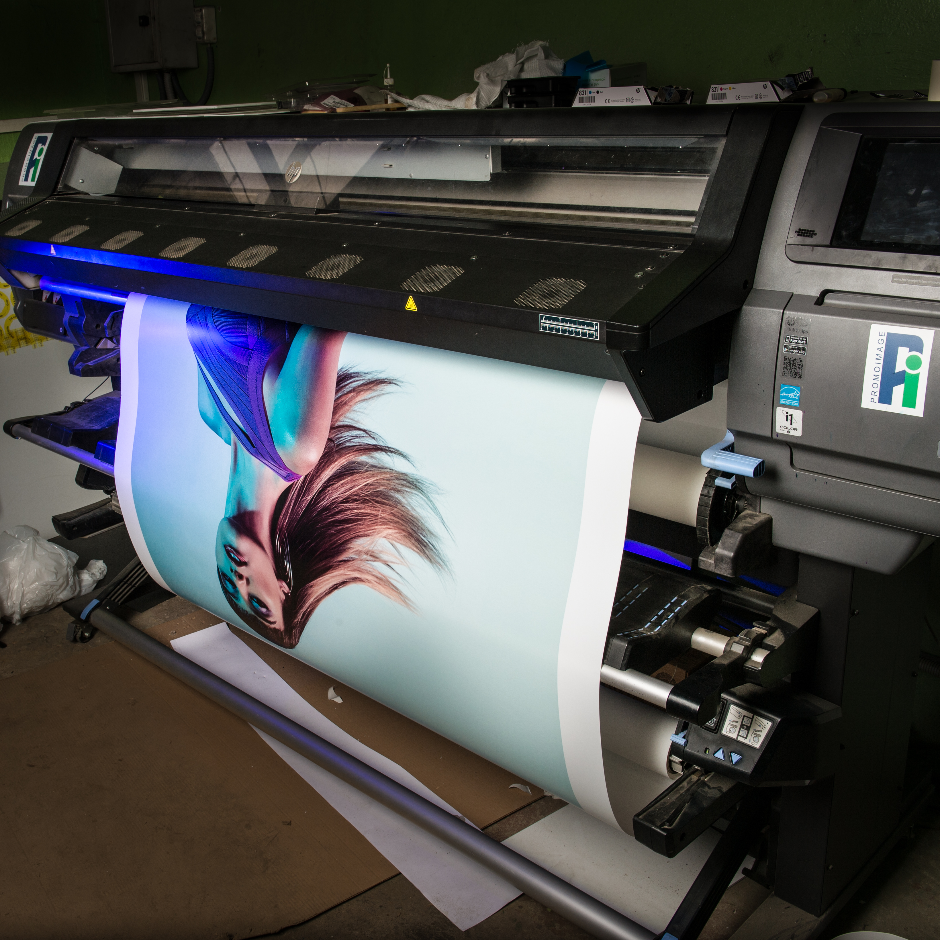 Интерьерная печать на пленке - print100.ru