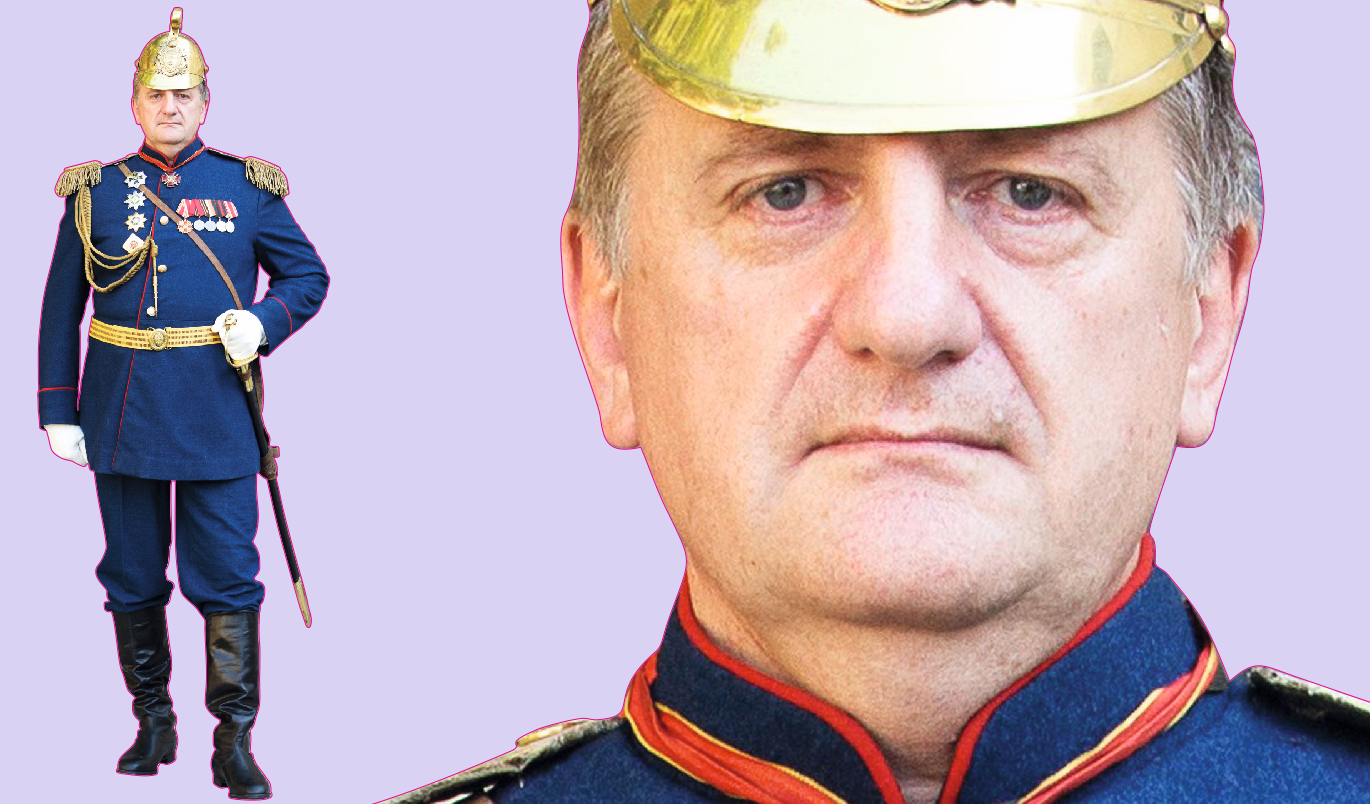 Купить ростовую фигуру Пожарник 2 - print100.ru