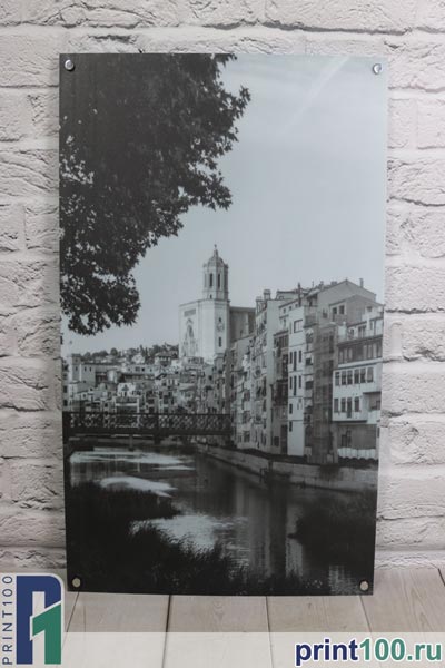 Печать на оргстекле Москва - print100.ru