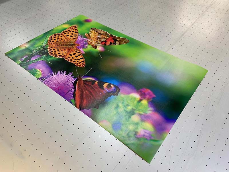 04 Печать на пленке самоклейке - print100.ru